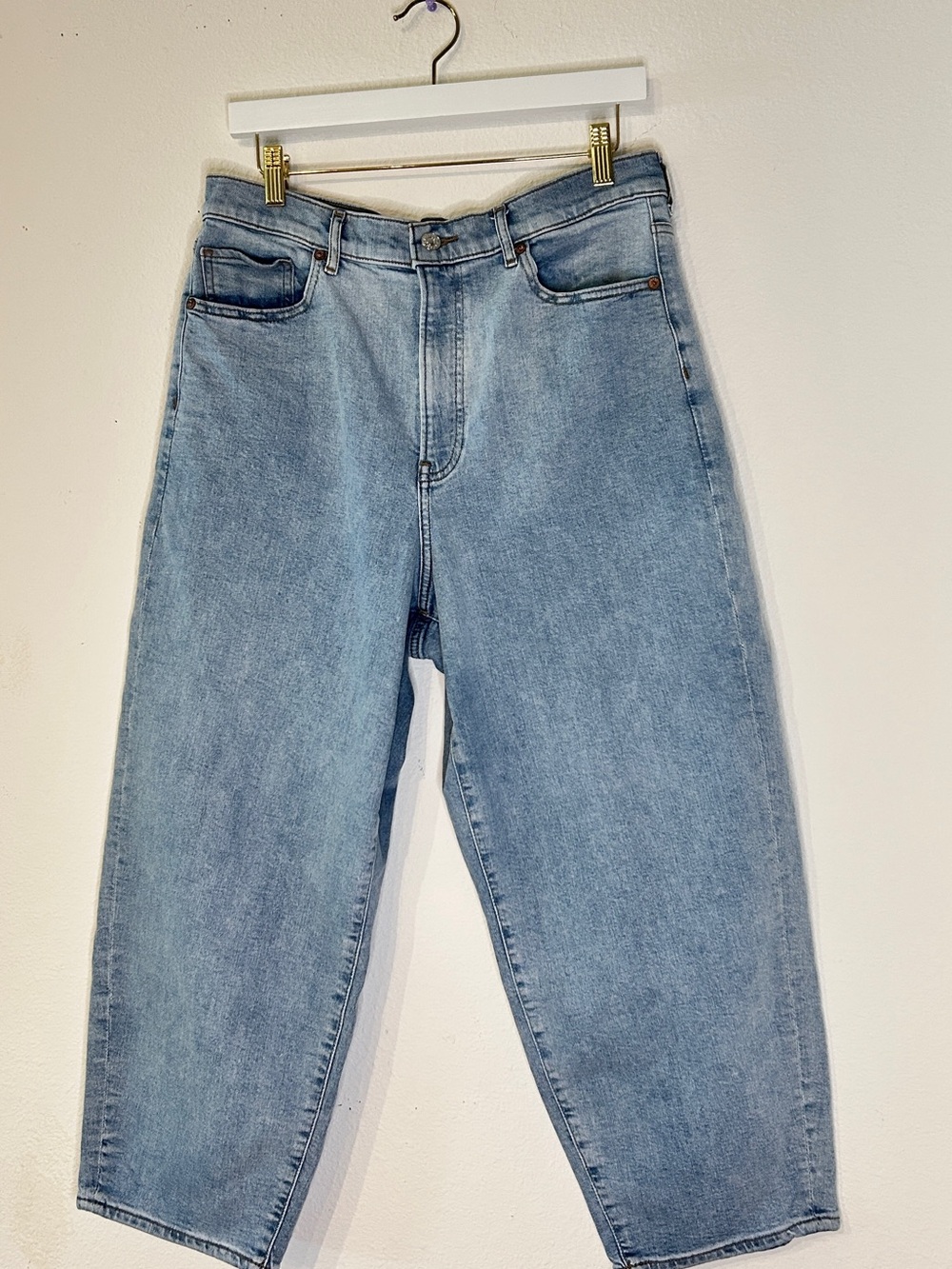Express Women’s Relaxed Light Blue Jeans